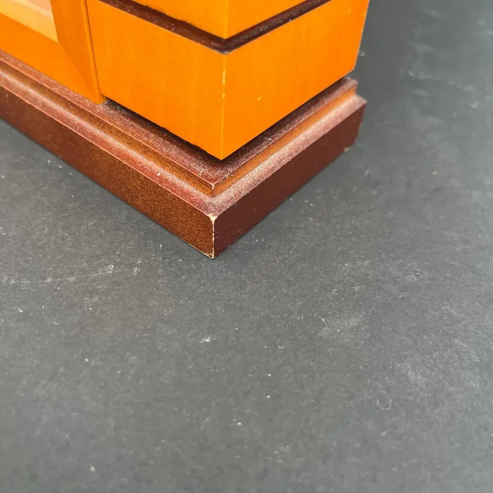 Bulova this usonian